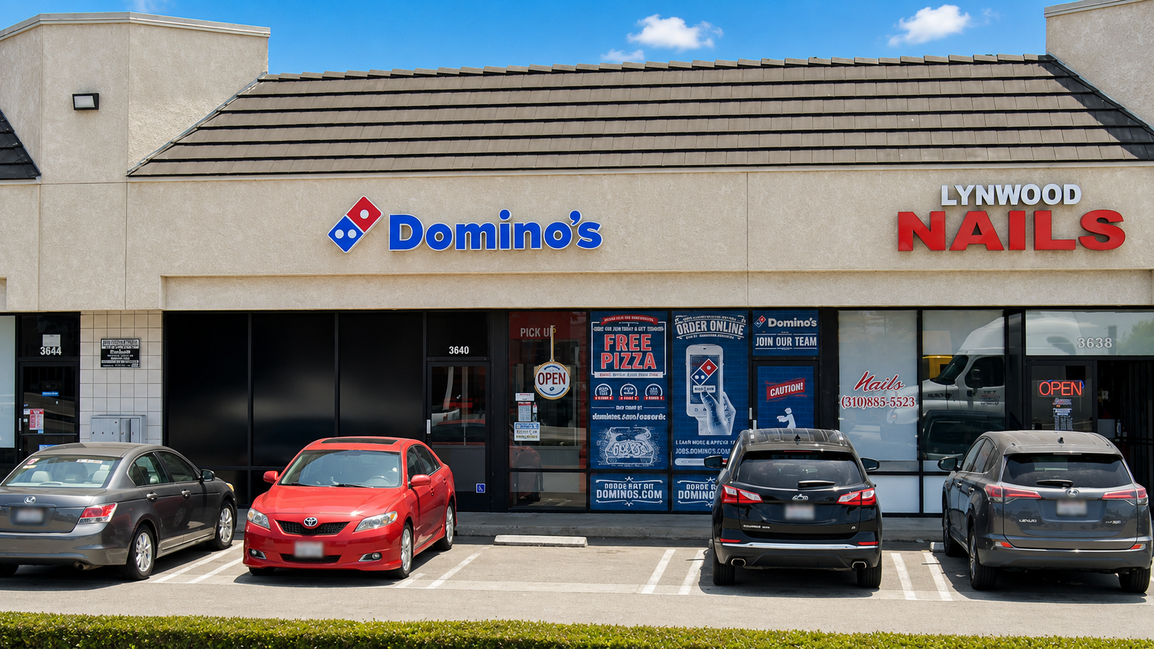 Domino's storefront in Lynwood